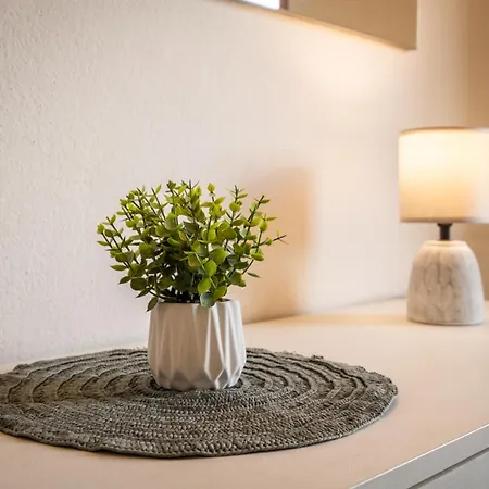 5 Minuti A Piedi Dal Mare- Con Veranda Apartment *