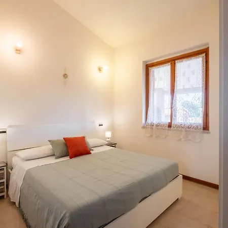 アパート 5 Minuti A Piedi Dal Mare- Con Veranda モンテ・ナイ