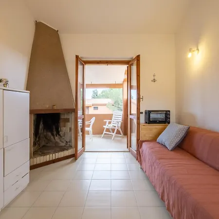 5 Minuti A Piedi Dal Mare- Con Veranda アパート モンテ・ナイ